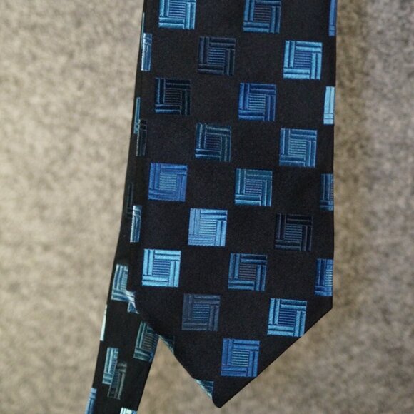 BCBG Attitude Tie Blue Square Pattern Geometric Silk Blend Modern Menswear - Picture 1 of 2
